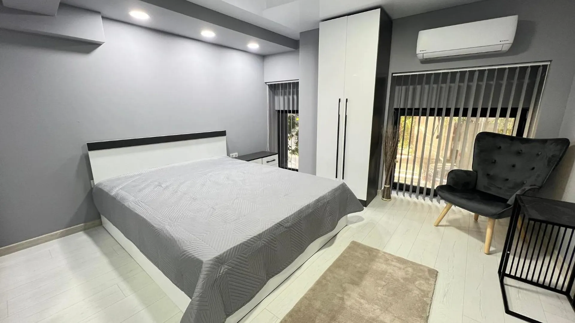 Nj Luxury Room Varna 0*,
